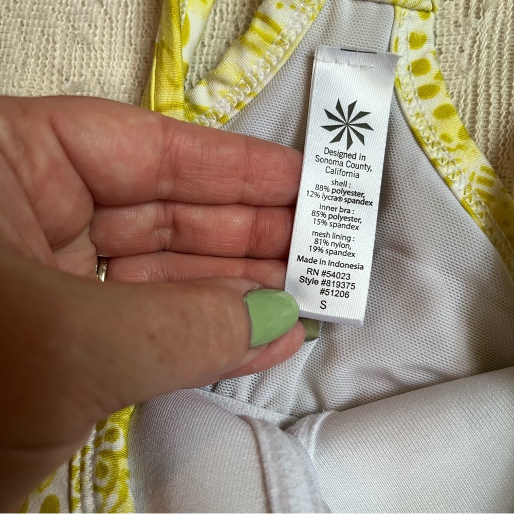 Athleta patterned mandala racerback tank - Picture 4 of 9